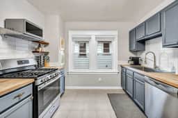 W 61st 1339 - Image 5