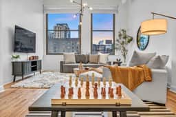 Lofts 600 - Image 2