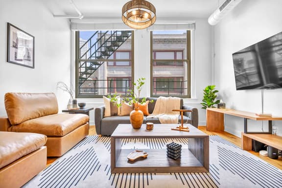 Lofts 300 - Image 1